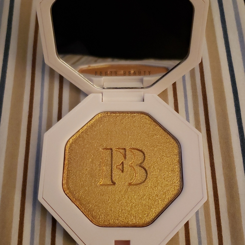 FENTY BEAUTY KILLAWATT FREESTYLE HIGHLIGHTER